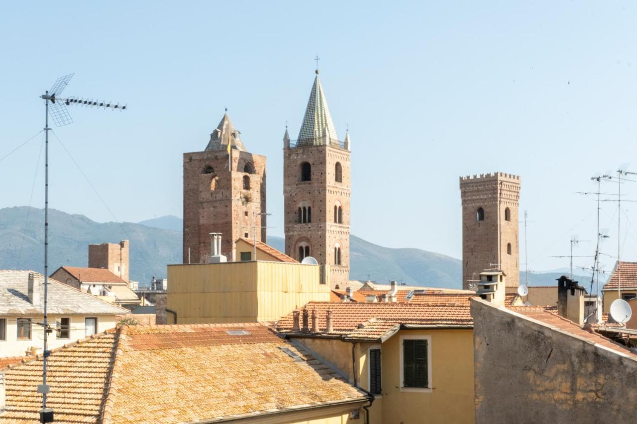 Palazzo Oddo Rental Rooms アルベンガ エクステリア 写真